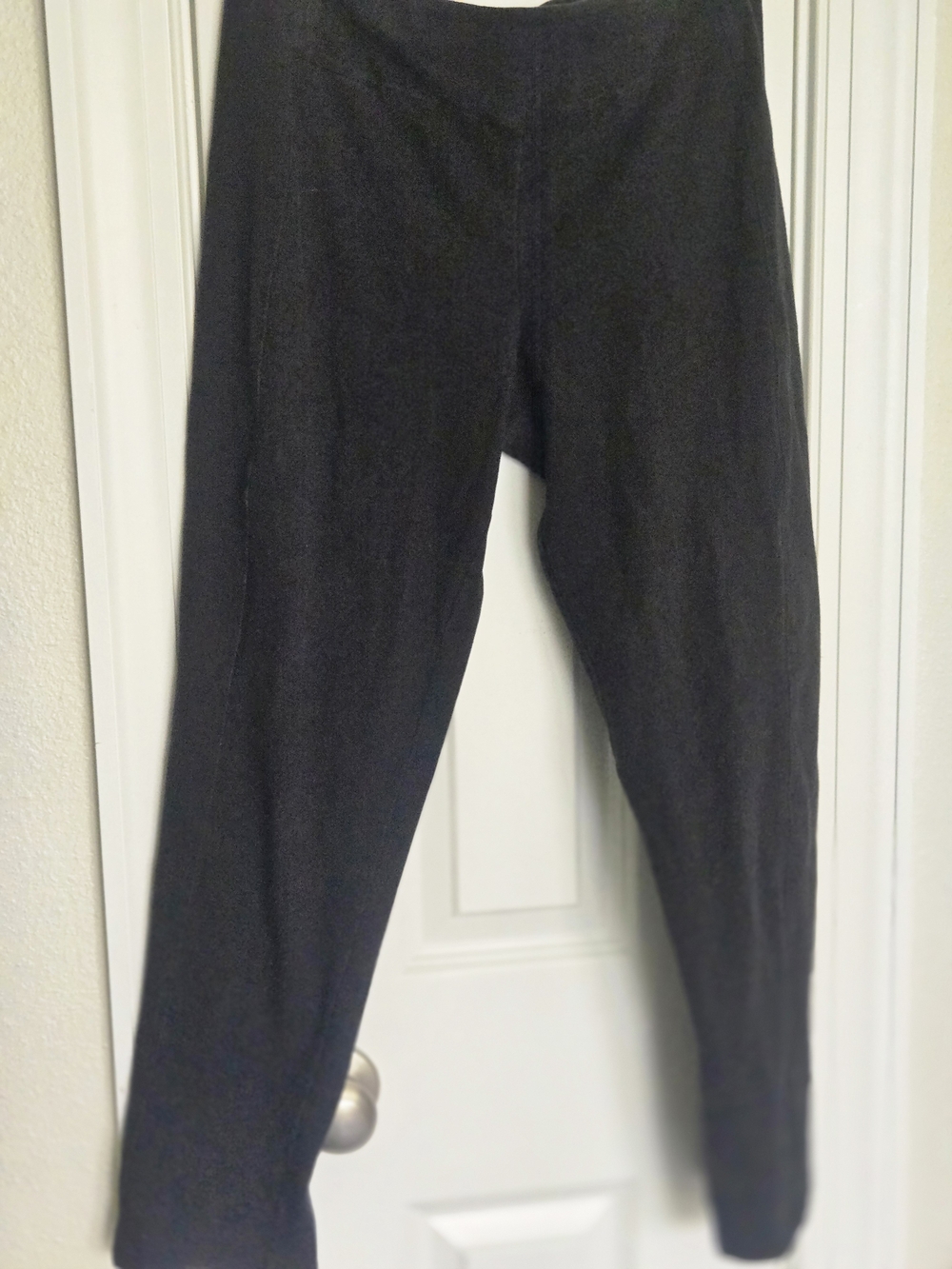 Women with Control Black Straight-Leg Pull-On Pants - Picture 8 of 8